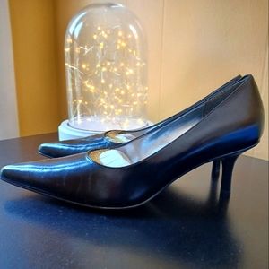 NINE WEST Akinar Black Leather Kitten Heels